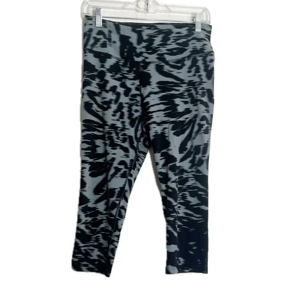 Nike women’s size medium, cropped dri-fit tie-dye leggings, no pockets‎
